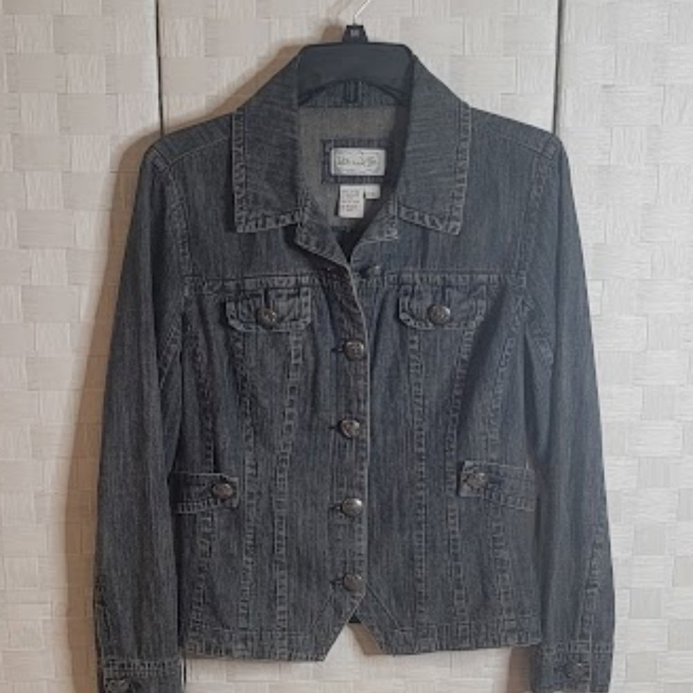 Live a Little Vintage-Look Jean Jacket - Size M - EUC